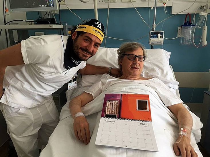 Vittorio Sgarbi operato (di nuovo) al cuore: guarda le foto ...