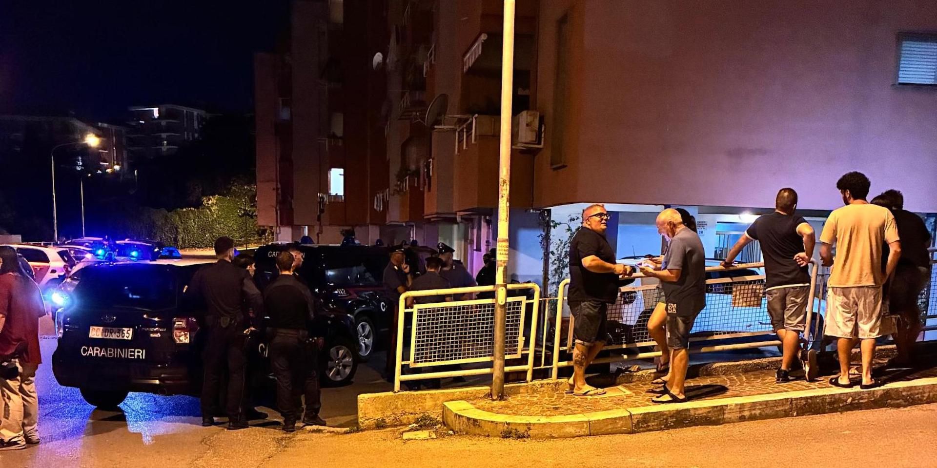 The moment of discovery by the Carabinieri of Sarah and Alisya, the two sisters aged 16 and 12 who disappeared from a family home in Civitella Alfedena, and today in good health in a house owned by an aunt., Formia, 21 June 2026 ANSA