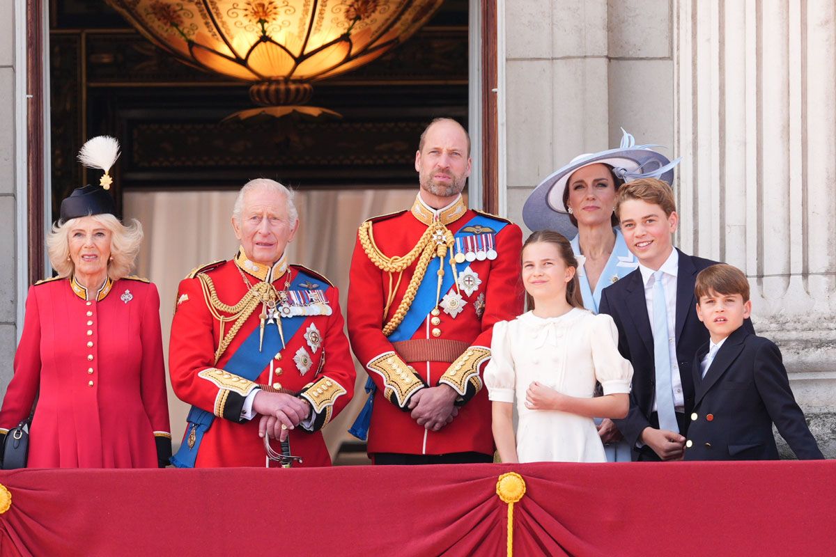 London, Trooping the Color 2026. Carlo and Camilla with Kate Middleton, William d'Inghilterra and figures George, Charlotte and Louis (Ipa)
