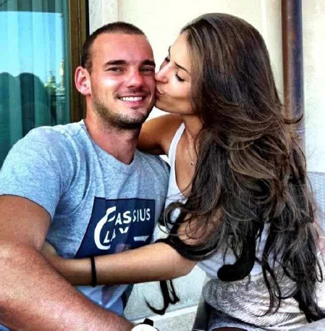 Yolanthe Cabau e Wesley Sneijeder, l'amore corre su Twitter | Oggi
