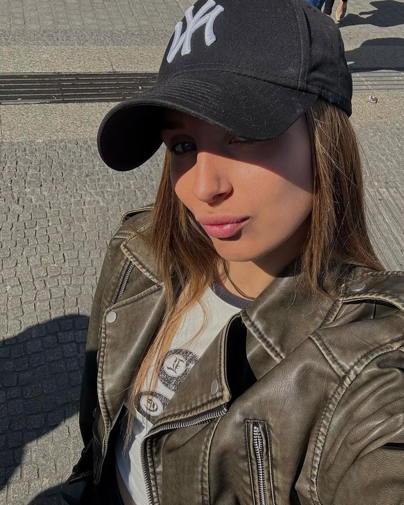 Ecco Chi La Misteriosa Ragazza Che Accompagna Kimi Antonelli Guarda ecco-chi-la-misteriosa-ragazza-che-accompagna-kimi-antonelli-guarda