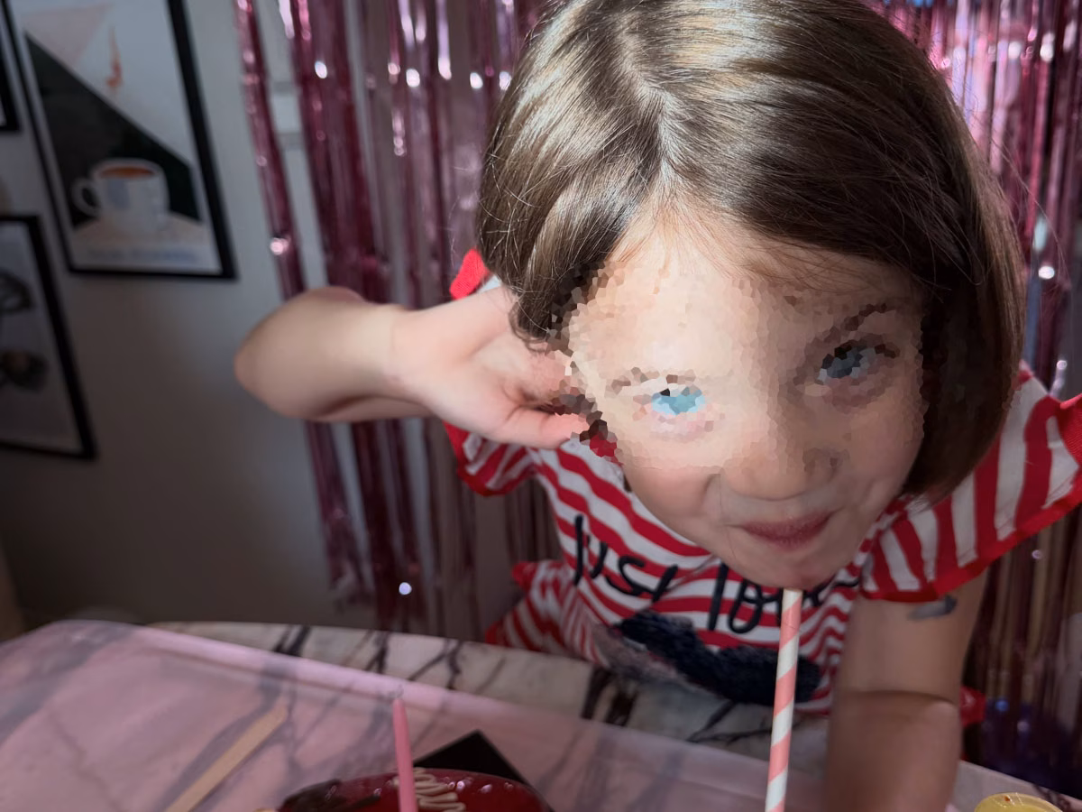 Luna Marì festeggia il suo quinto compleanno con mamma, papà e la famiglia allargata di Belen che comprende anche Stefano De Martino (Instagram)
