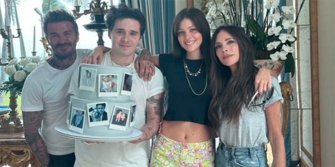 Victoria e David Beckham, reunion di famiglia per l’anniversario di nozze del loro Brooklyn con Nicola Peltz