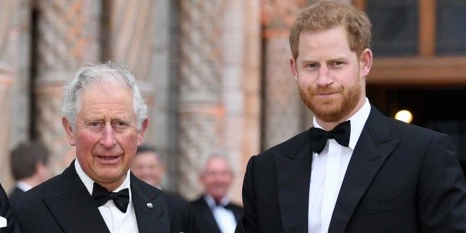 Harry d’Inghilterra, nuovo colpo di scena: lui accetta l’invito del padre, ma Buckingham Palace lo rifiuta: «Troppo poco preavviso»