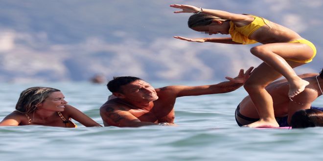 Totti, Noemi e figli, che show di fine estate!