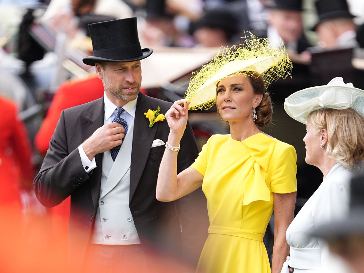 Kate Middleton, shining like the sun in a yellow dress and hat, at Royal Ascot 2026 alongside her husband William of England (Ipa)