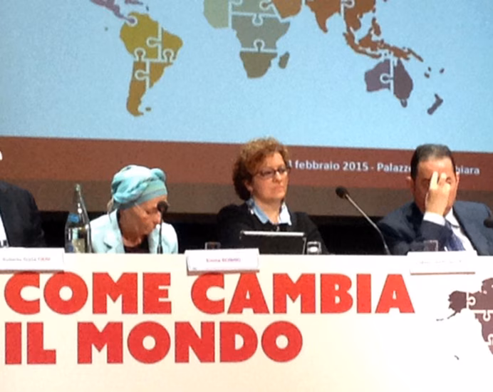 Emma Bonino, prima uscita pubblica con i segni della malattia. Le foto
