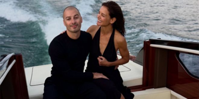 Katie Holmes sul lago di Como con Jason Bard Yarmosky: dopo l’ufficializzazione, il romanticismo