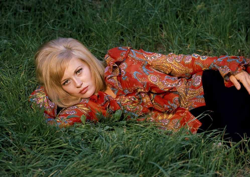 Faye Dunaway, la ricordi quand'era così? Le sue foto ieri e oggi