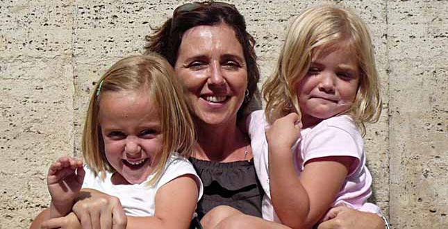 Irina Lucidi, mamma delle gemelline Schepp: "Ho perso Alessia e Livia. Ora aiuto i bimbi del mondo" | Oggi