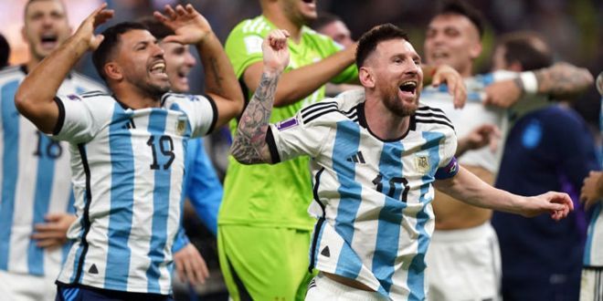 Auguri a Lionel Messi e Renzo Arbore (ma non solo)