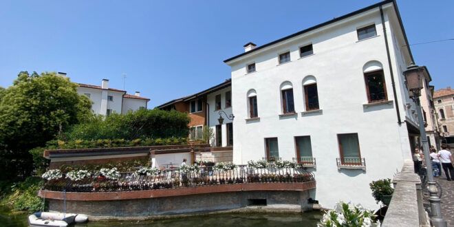 Come riconoscere le recensioni false di hotel e locali?